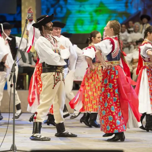 Festival de Musica Folclorica de Vychodna